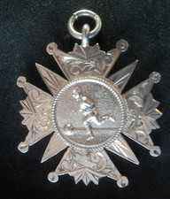 Médaille En Argent Sterling Grande - Pendentif De Montre - Football 1909
