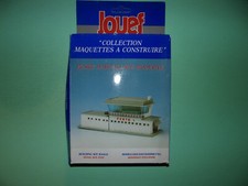 JOUEF maquette à monter poste
