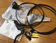 Jeu de freins à disque avant