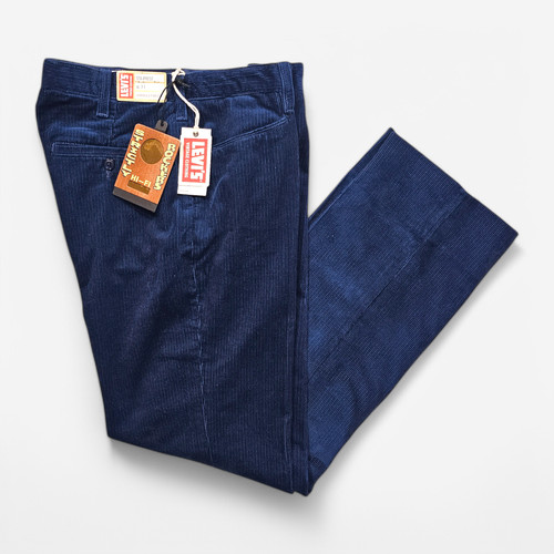 Nwt lvc levi - nwt,
