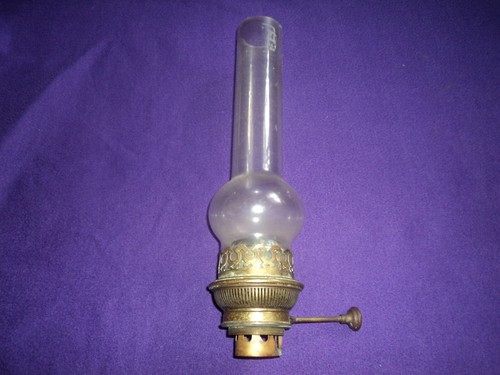 Ancienne lampe petrole - ancienne,