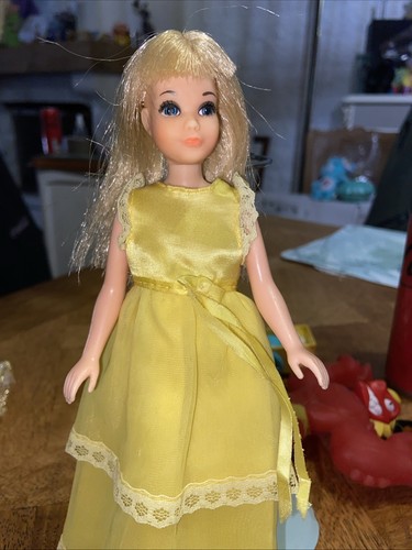 Poupee party time - party,