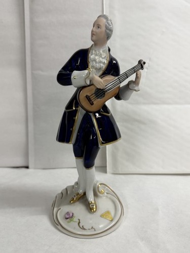 Figurine musicien rococo - , en