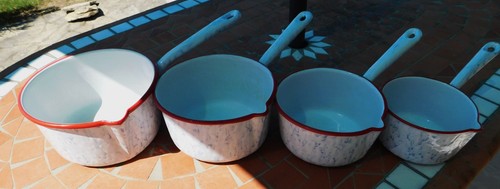 Série casseroles - série, 4