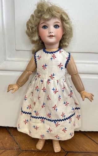 Ancienne poupée belle unis - ancienne,