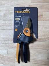 Fiskars X-Series R552 Pruner