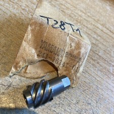 Yamaha 241-16341-01 vis