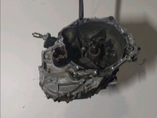 BOITE DE VITESSES MANUELLE Toyota Yaris III (P13) 2015 303000D313