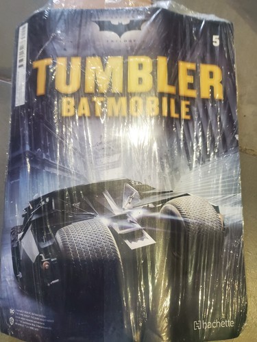 Batmobile tumbler scale 8 - batmobile, 1/8