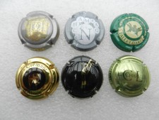7-lot 5 capsules plaques de muselets de champagne et 1 crémant d'Alsace