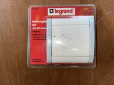 Legrand 99120 Interrupteur sagane bleu glacier opalis 84002 + 82010 + 85600