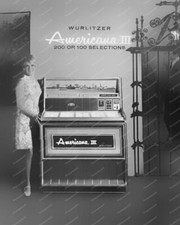 Wurlitzer Jukebox Model 3300