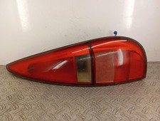 Feu arriere principal droit