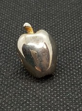 Pin Vintage Pomme En Metal
