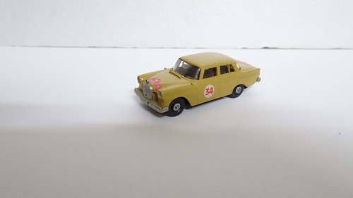 Brekina mercedes 190 - ,