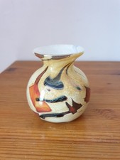 Joli petit vase en pâte de