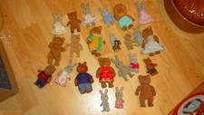 lot 23 figurines sylvanian families les petits malins lapin ours lion