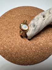 Bague en nacre naturelle et