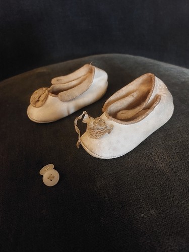 Ancienne chaussures poupée - ancienne,