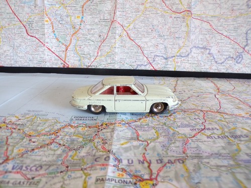 Panhard vert eau dinky - d'eau,