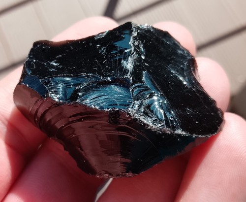 25.53gr 45x39x18mm obsidienne