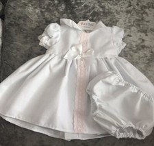 Robe blanche espagnole petite bebe bébé fille portée une fois 6 mois