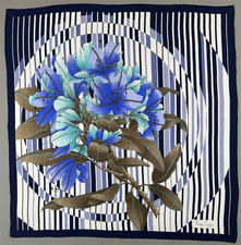 Authentique foulard  vintage "