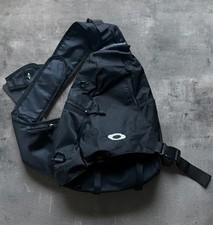 sling bag - oakley