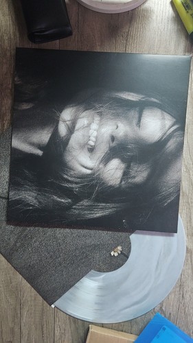 Ariana grande petal album - ariana,