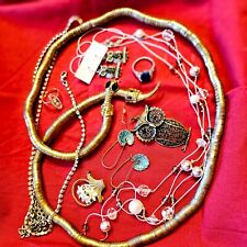 Lot de bijoux vintage récents