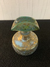 Flacon à parfum  opaline dorée Baccarat ? Daum ?