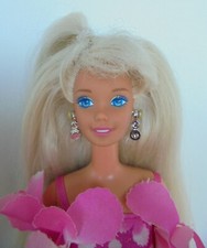 Barbie Blossom Beauty – Reine des Fleurs 1996 - Mattel  17032  - années 90
