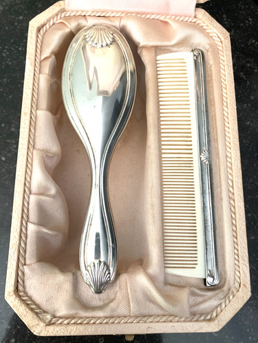 Ancienne brosse peigne pour - et,