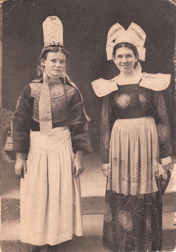 Quimperle bigouden costumes - bigouden,