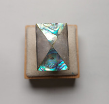 Ancienne bague, décor abalone, en argent massif