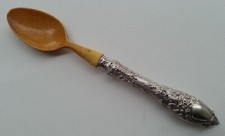 JOLIE ancienne CUILLERE A