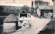 71* BISSY LA MACONNAISE le puits et le lavoir        RL59,1057
