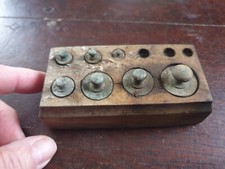 BOITE ANCIENNE DE POIDS EN