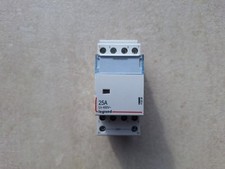 Contacteur de puissance 25A Legrand CX³ bobine 230V~ 4P 400V~ ref : 412536