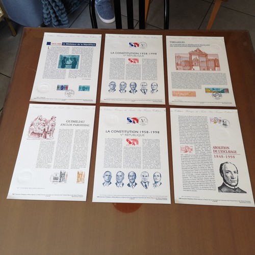Lot documents philatéliques - 6,