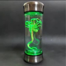 ALIEN Alien Face Hugger Figurine Specimen Incubator Glass