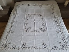 Couvre-Lit Pur Lin Brodé à