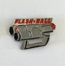 60 - Pin's ARME DE POLICE - FLASH-BALL - FLASHBALL