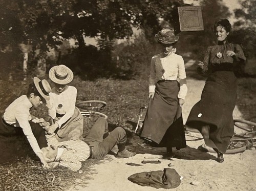 Femmes scène comique - comique, avec