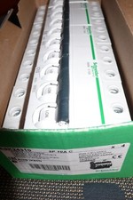 DISJONCTEUR 10A TRIPHASE C10 AMPERE SCHNEIDER ELECTRIC A9K24310 MERLIN GERIN 6KA