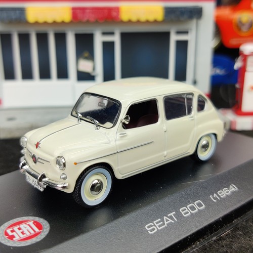 Voiture seat 800 1964 beige - 800,