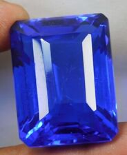 Grande pierre précieuse en