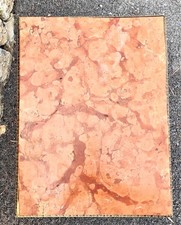 Table basse aux pieds galbés