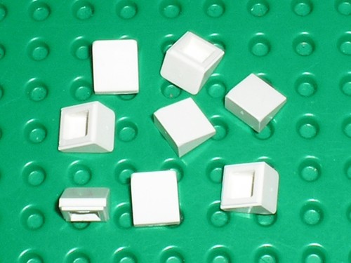 Lego white slope brick ref - white,