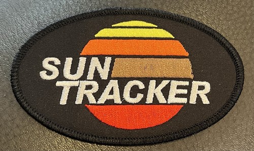 Sun tracker pontoon - tracker,
